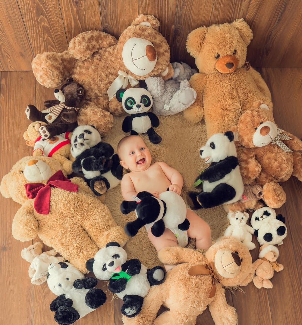 Sweet baby sitter portrait with cake smash