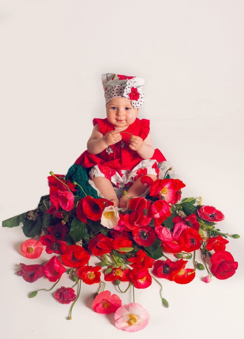 Adorable baby sitter session