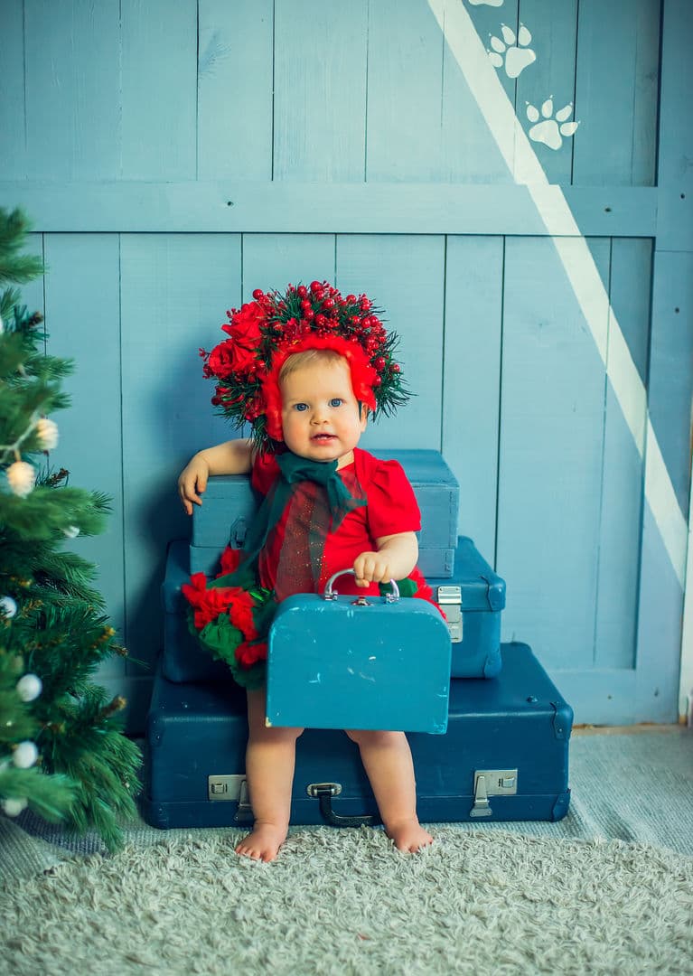 Joyful baby sitter session