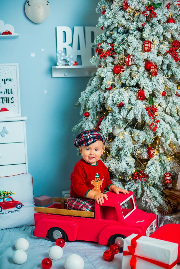 Delightful cake smash milestone photography